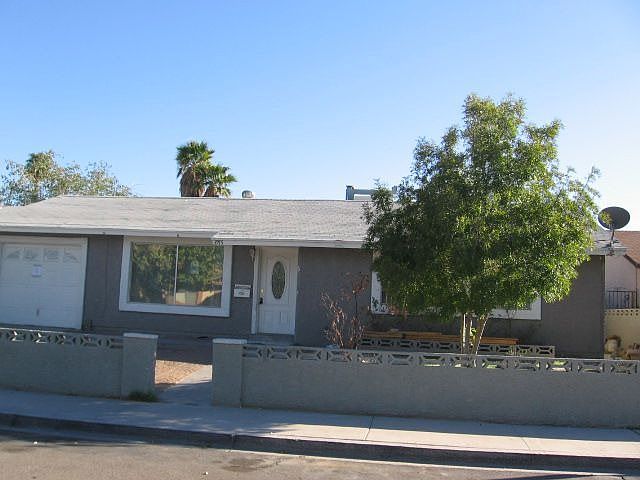 1st image of 3915 Manford Cir