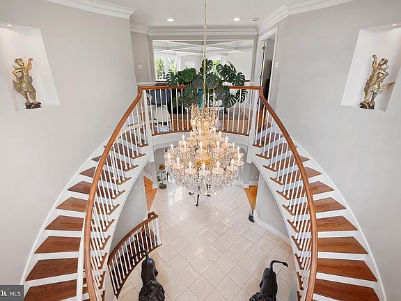 5th image of 104 Indian Springs Rd
