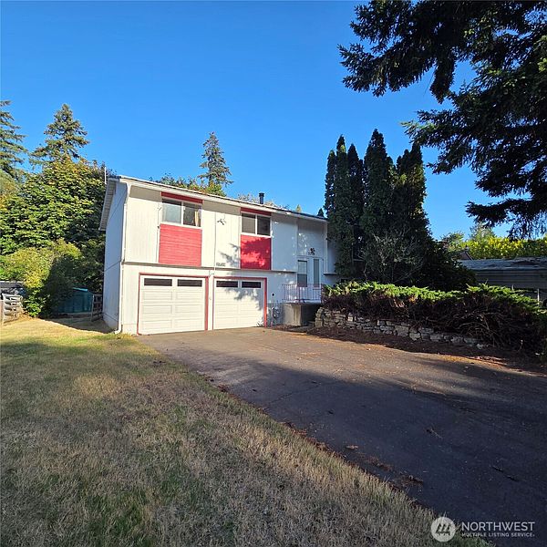 2nd image of 3710 Apollo Street SE