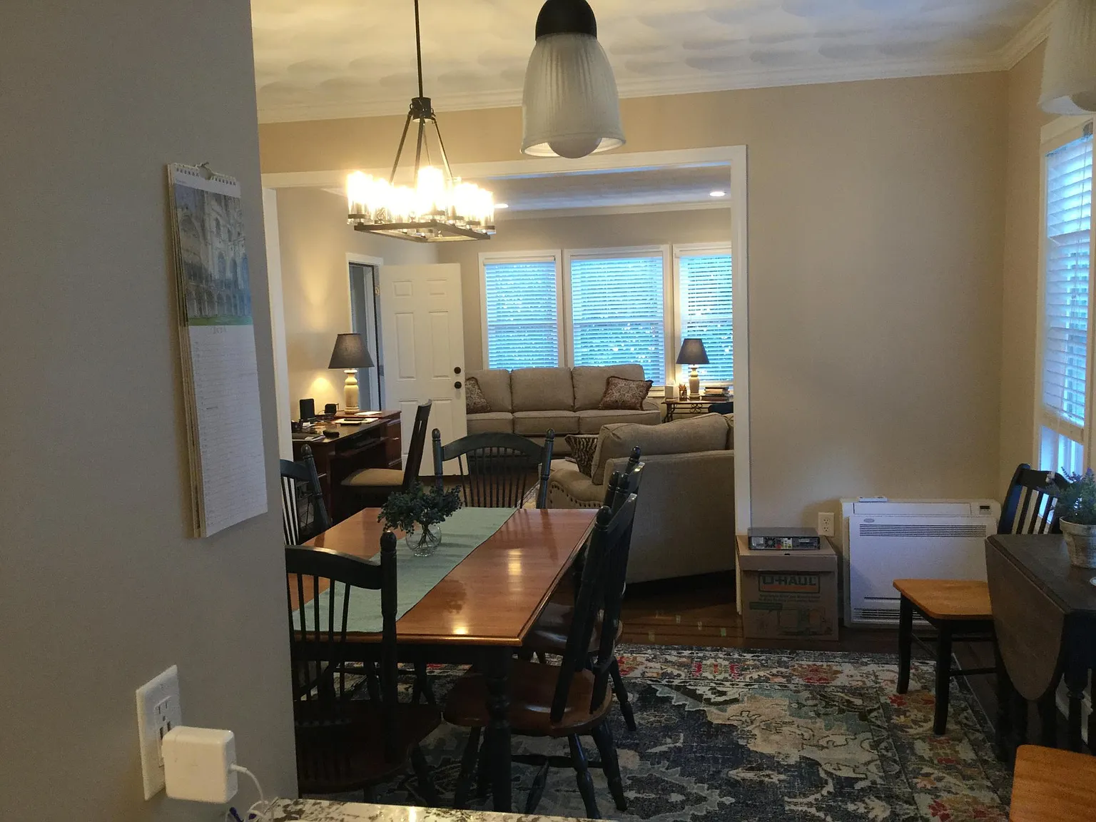 3 bed, 1.5 bath, 1450 sqft, $3,300 — Photo 3