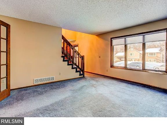 5th image of 1561 Lakewood Dr N