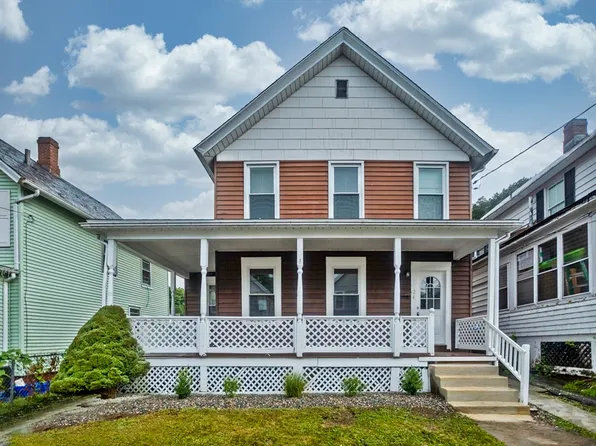 24 Springdale Ave, Holyoke, MA 01040