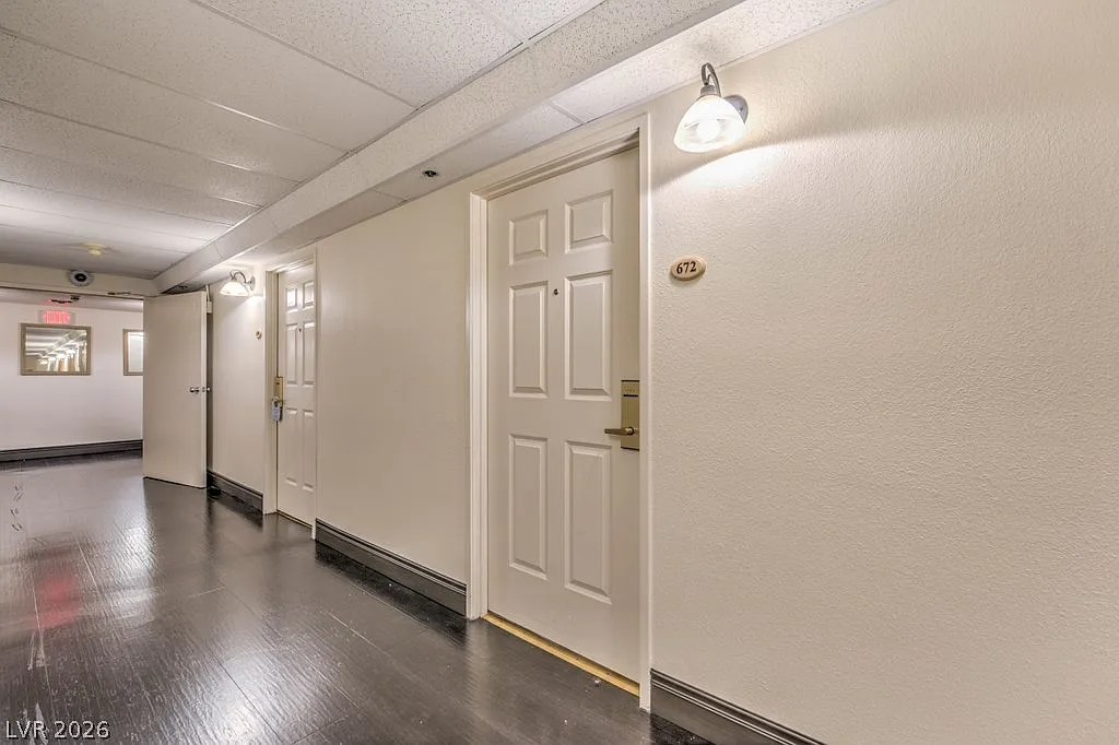 1 bed, 1.0 bath, 606 sqft, $2,100 — Photo 3