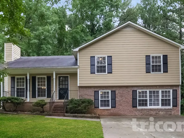 1202 Holly Hills Dr SW, Lilburn, GA 30047