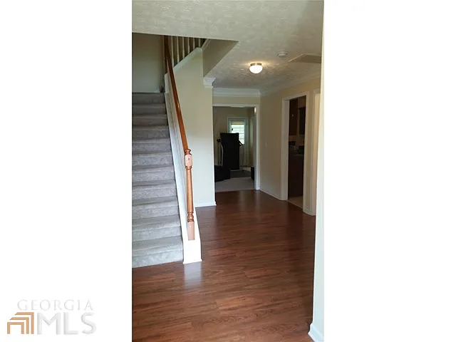 3897 Riverside Pkwy photo 1