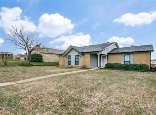 2623 Briar Hill Dr, Carrollton, TX 75007