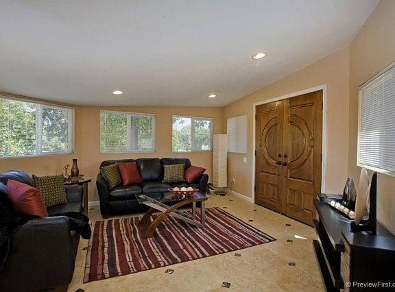 5th image of 1855 Avocado Dr