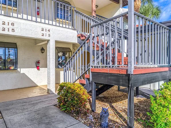 213 Pine Hollow Dr #213, Englewood, FL 34223