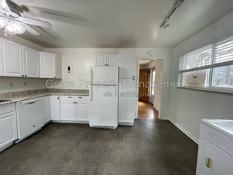3540 S Corona St — Photo 7