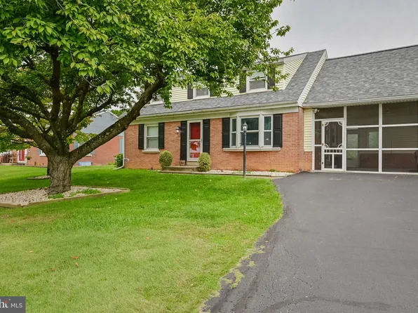 2137 Shaaron Dr, Lancaster, PA 17601