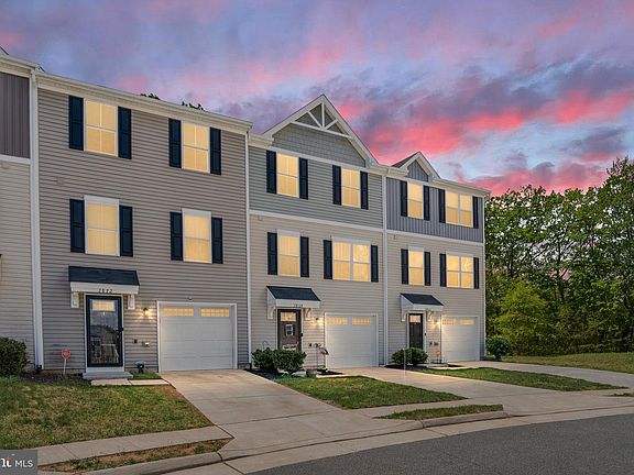 2nd image of 2868 Farzi Cir