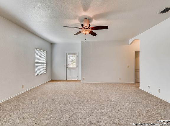 2nd image of 10451 Royal Est