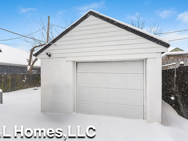 279 Lechner Ave — Photo 3