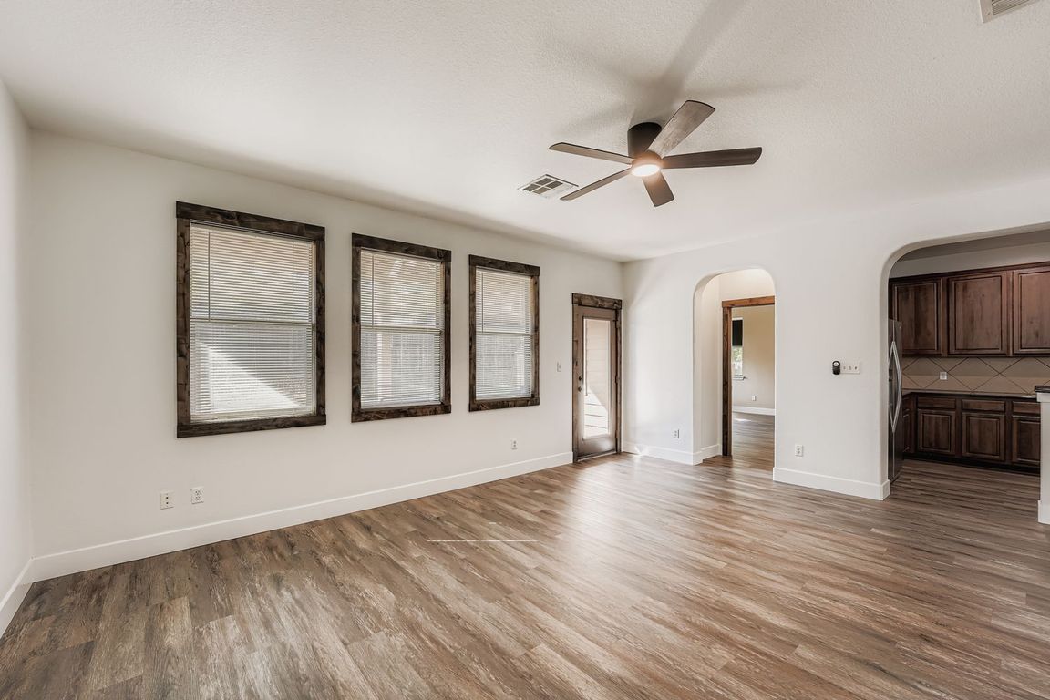 next background image