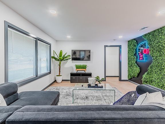 3rd image of 2634 San Marcus Ave