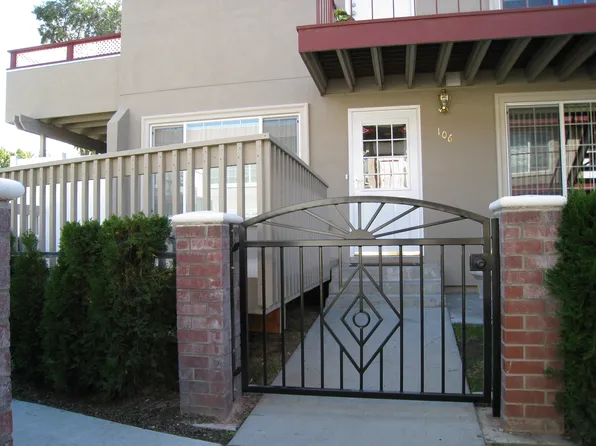 526 S 40th Ave #B, West Richland, WA 99353