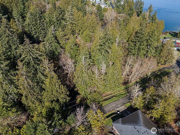 4th image of 9821 Mariner Drive NW