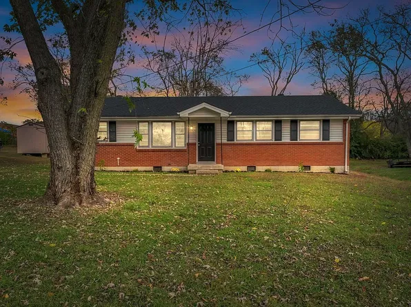 375 Austin Park Dr, Gallatin, TN 37066