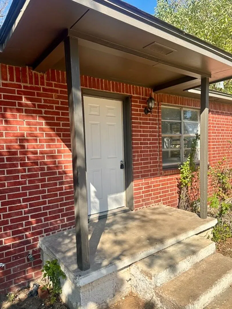 739 SE 40th Street — Photo 1