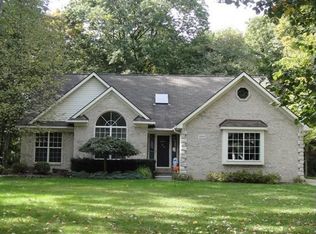 3660 Old Creek Rd, Rochester Hills, MI 48307