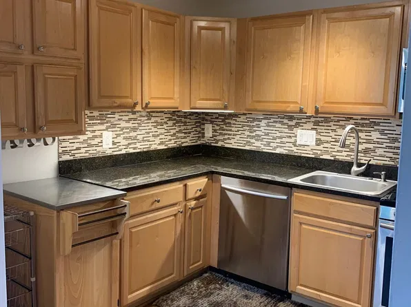 1906 Wilson Ln APT 102, Mc Lean, VA 22102