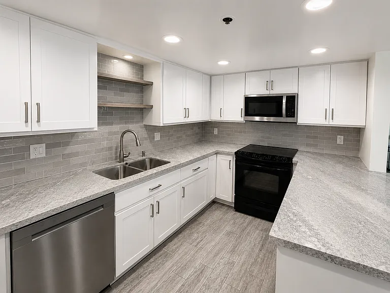 1221 Parker Pl #6 — Photo 4