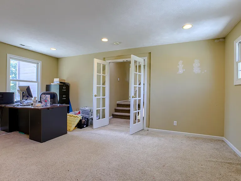 17015 Briar St — Photo 7