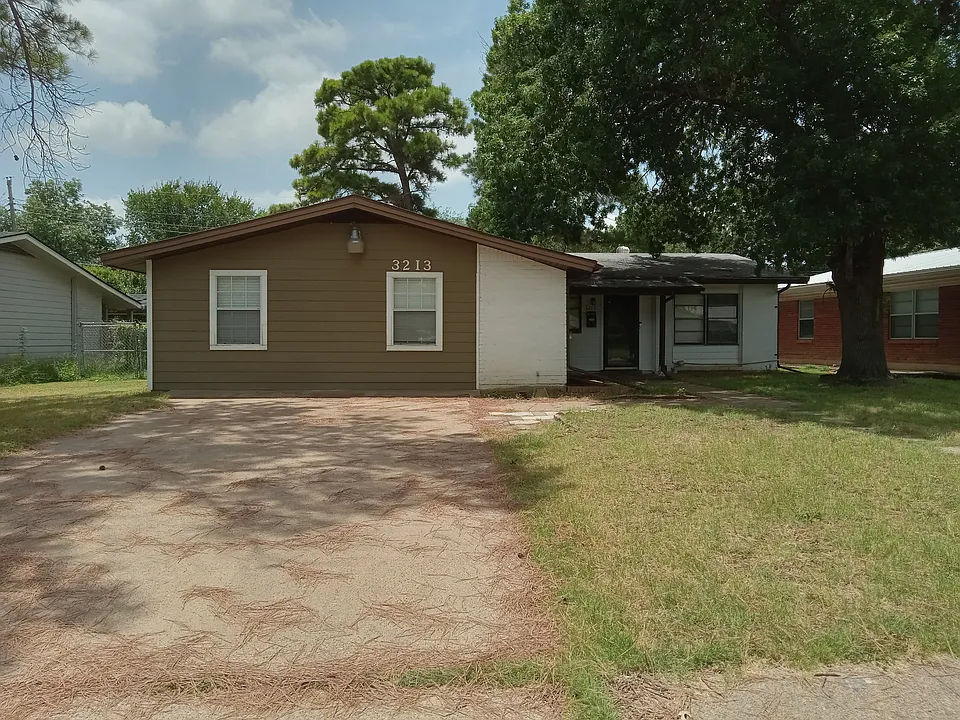3213 Brockbank Dr