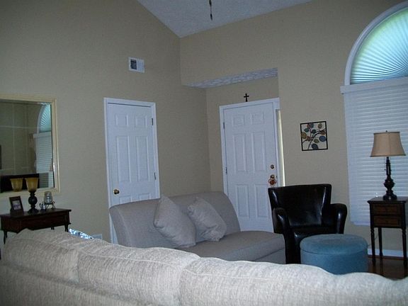3rd image of 3832 Scarlet Oak Ln