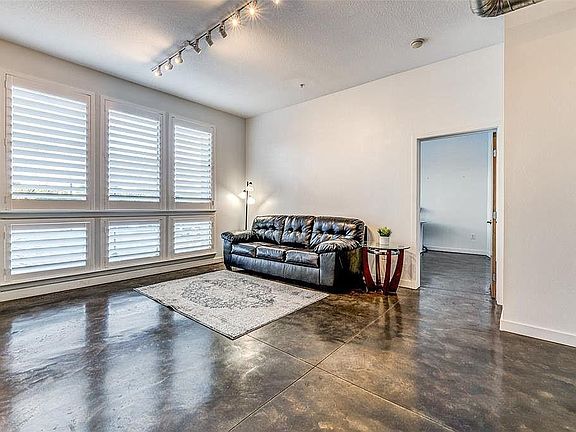 2nd image of 201 W Lancaster Ave Unit 205