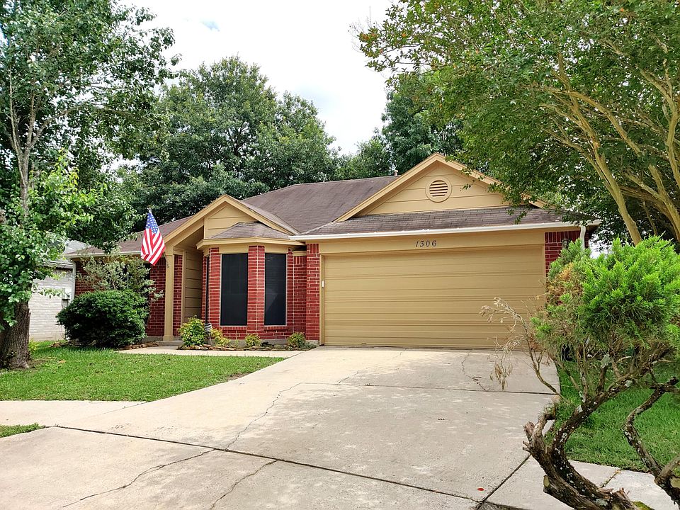 One story brick house