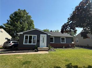 10651 Riveredge Dr, Parma, OH 44130