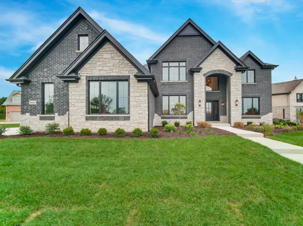 9044 Port Washington Dr, Frankfort, IL 60423