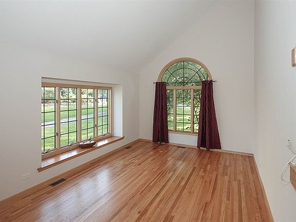 5th image of 8440 Evergreen Ln