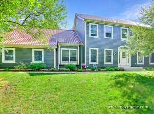 8N664 Edgewood Rd, Elgin, IL 60124