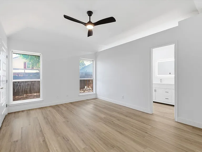 8812 Sabinas Trl — Photo 4