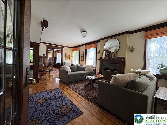 5th image of 1527 W Turner St