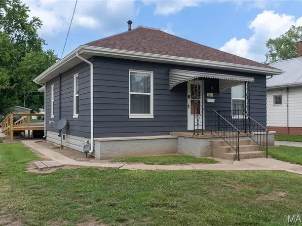 511 S Washington St, Du Quoin, IL 62832