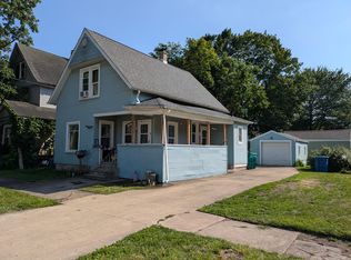 906 Linwood Ave, La Porte, IN 46350