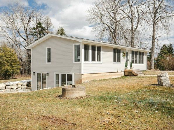 132 Regent St, Chester, NS B0J 1K0