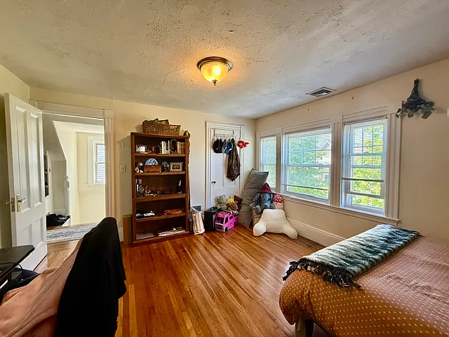 16 Hinckley St #3 — Photo 6