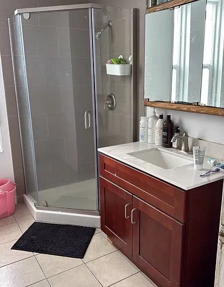 2421 Buena Vista Ave #7 — Photo 3