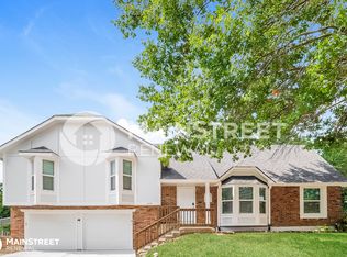 14714 S Locust St, Olathe, KS 66062