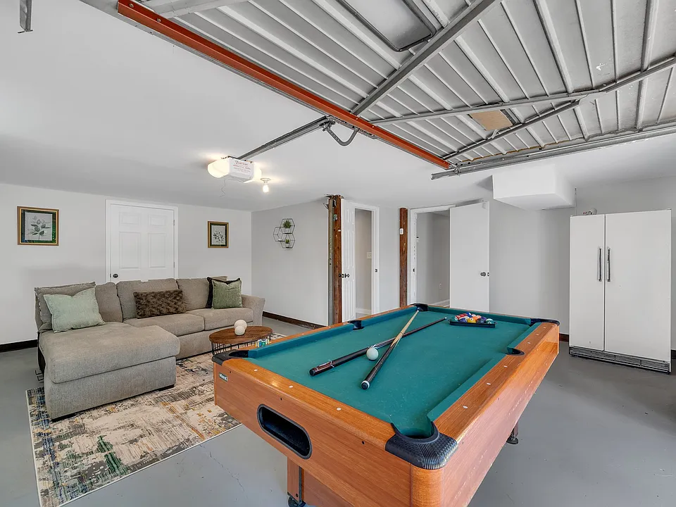 Kingsway Cir
