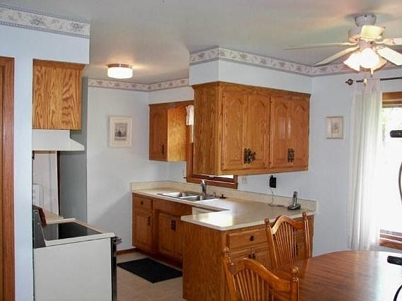 3rd image of 408 Hill N Dale Cir