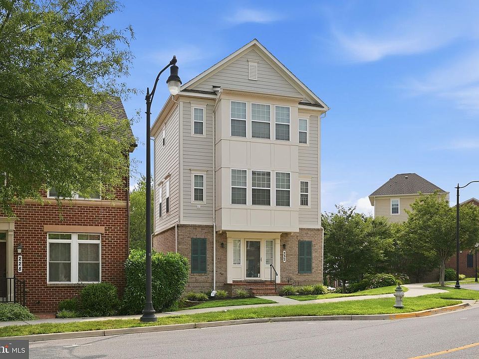 1st image of 232 Parkview Ave