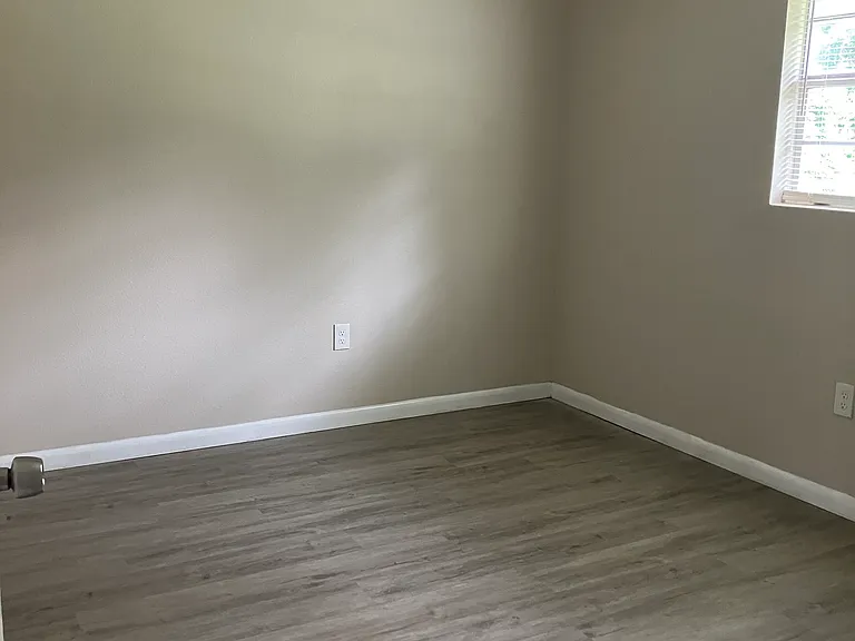 102-106 N Jasper St #110-A — Photo 14
