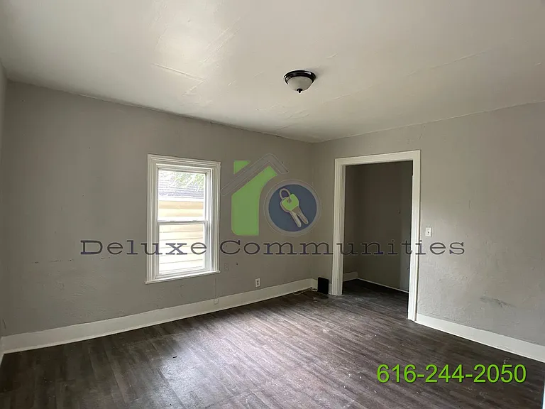 155 National Ave NW — Photo 4