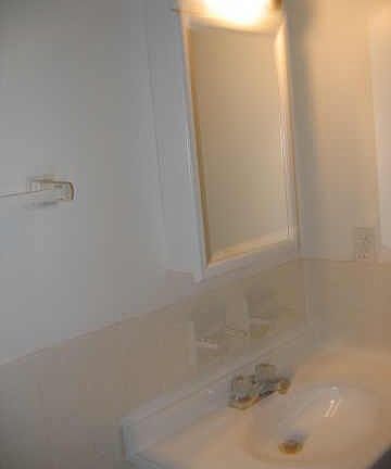 5th image of 4637 N London Dr