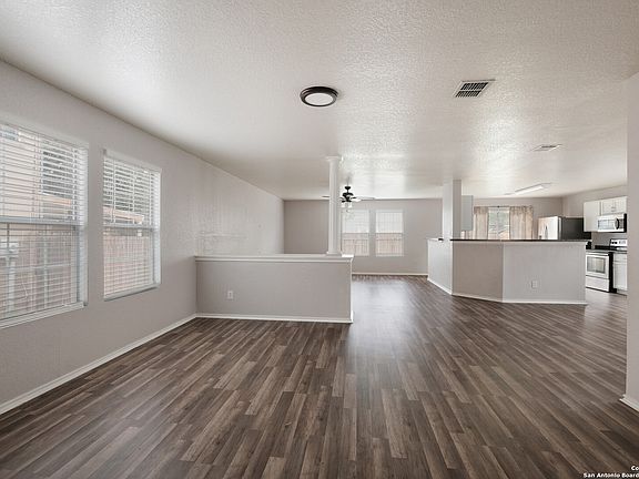 2nd image of 4415 Stetson Park